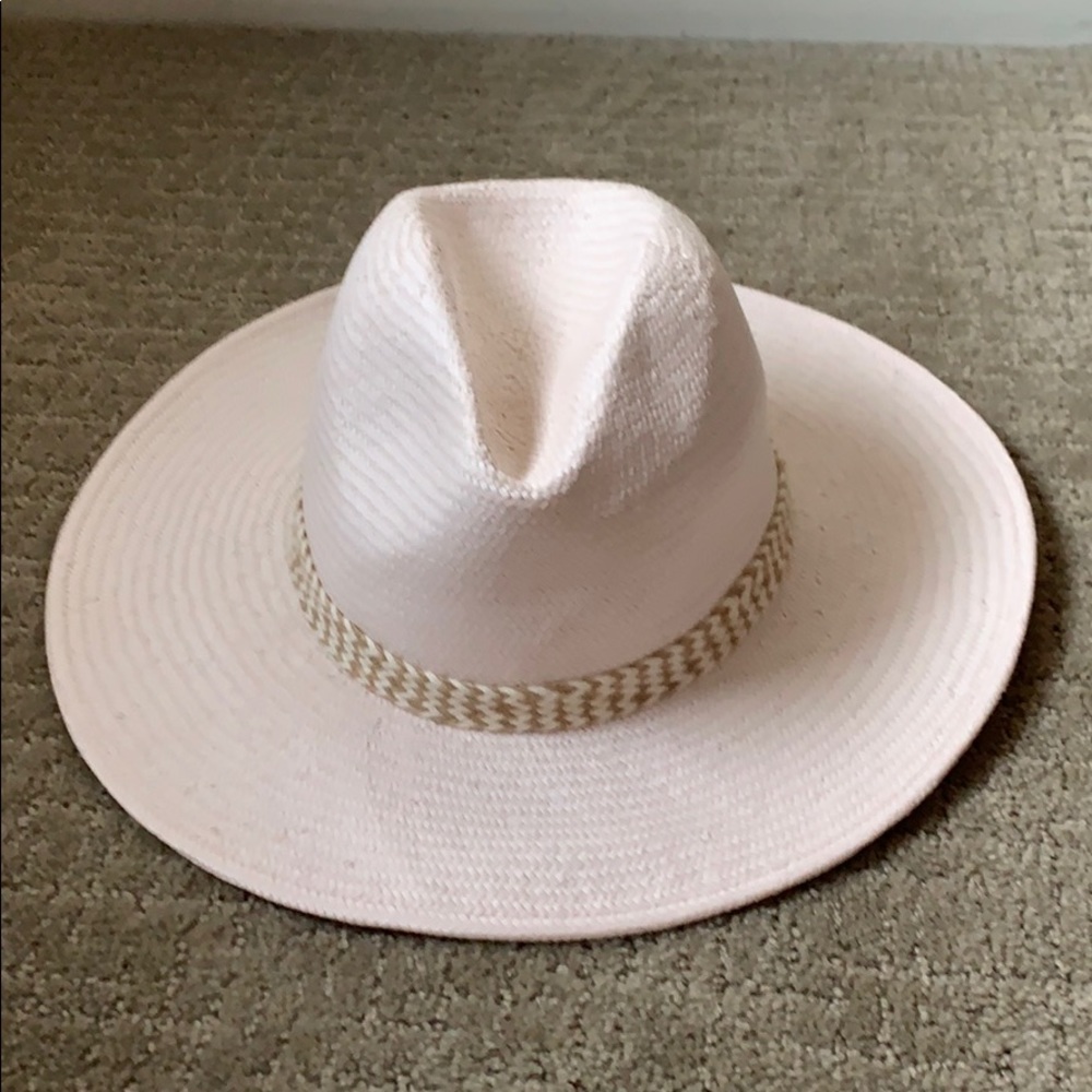 🌟CLOSET CLEAR OUT🌟 AE blush hat